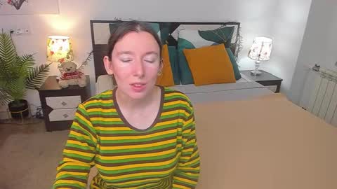 Snapshot of catherinewalls chatting on 09-19-25, 07:21 Catrin online show from 09-19-25, 07:21