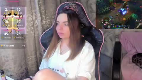 .  .  online show from 10-20-25, 02:28