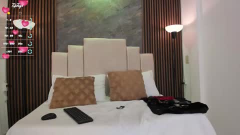 catiusca_reyes_03 online show from 01-14-26, 11:49