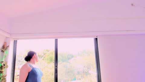 Catleya  online show from 11-19-25, 08:20