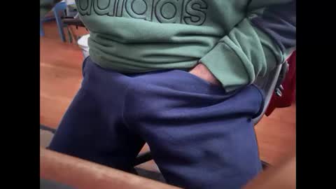 catmandoo21001 online show from 03-01-25, 07:04