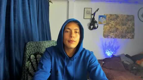 Snapshot of catnuaa chatting on 01-09-25, 02:43 catnuaa online show from 01-09-25, 02:43