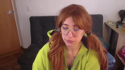 Snapshot of catsito chatting on 10-24-25, 06:15 im MIA -Independent Model MY OF is catsito3 online show from 10-24-25, 06:15