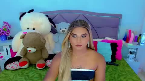 Snapshot of cattaleya_skinny chatting on 11-12-25, 06:03 cattaleya skinny online show from 11-12-25, 06:03