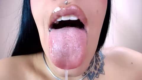 Cattleya online show from 01-13-26, 03:56