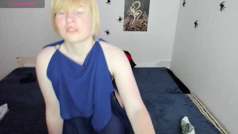 cattie_w_ online show from 10-31-25, 01:28