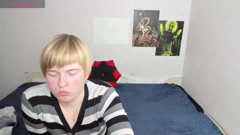 cattie_w_ online show from 11-22-25, 01:37