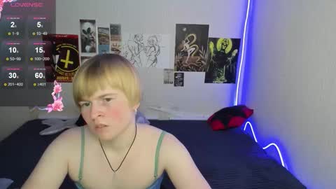 cattie_w_ online show from 12-18-25, 01:33