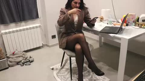 Snapshot of catty190 chatting on 02-10-25, 08:21 catty online show from 02-10-25, 08:21