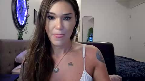 Snapshot of cayla_ chatting on 11-13-25, 01:15 Cayla online show from 11-13-25, 01:15