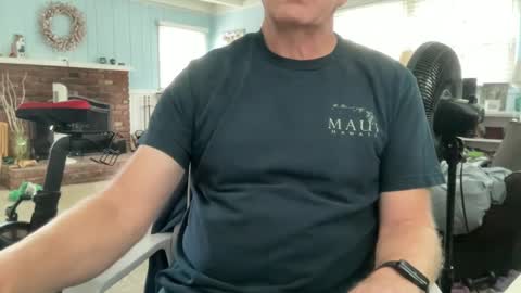 Snapshot of cbjohnjohn chatting on 10-03-25, 09:12 John online show from 10-03-25, 09:12