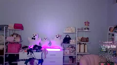 Ccinnamon online show from 10-14-25, 11:38