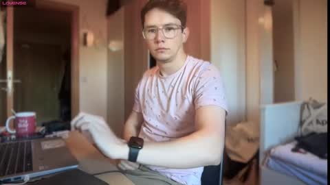 Snapshot of ceedm91 chatting on 10-22-25, 09:53 ceedm91 online show from 10-22-25, 09:53