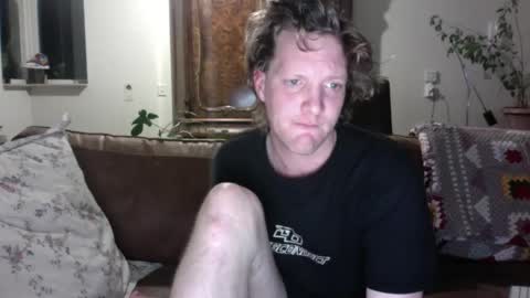 Snapshot of ceezeee chatting on 12-29-24, 05:10 ceezeee online show from 12-29-24, 05:10