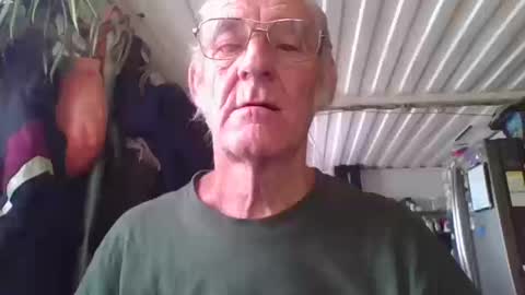 Chuck online show from 10-11-25, 09:46