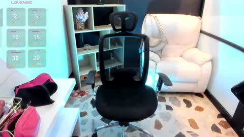 Snapshot of celesstebruce chatting on 01-31-25, 02:48 meli online show from 01-31-25, 02:48