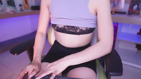 Snapshot of celeste_blazze chatting on 12-12-24, 05:15 Celeste  online show from 12-12-24, 05:15