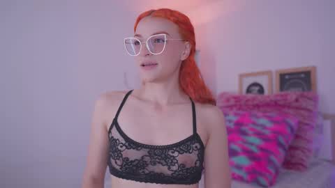 Snapshot of celeste_blazze chatting on 09-15-25, 05:35 Celeste  online show from 09-15-25, 05:35