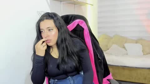 celeste_bonnet1 online show from 10-24-25, 11:23