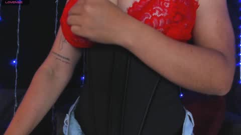 Snapshot of celeste_rodriguez_ chatting on 12-27-24, 10:37 online show from 12-27-24, 10:37
