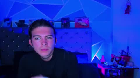 Snapshot of celesteswett chatting on 11-18-25, 01:55 I am Valentinn online show from 11-18-25, 01:55