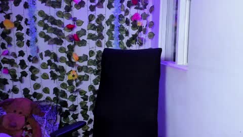 Celestineeeeee online show from 12-24-24, 10:28