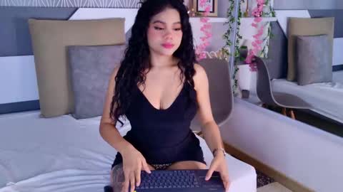 Celine online show from 09-13-25, 04:40