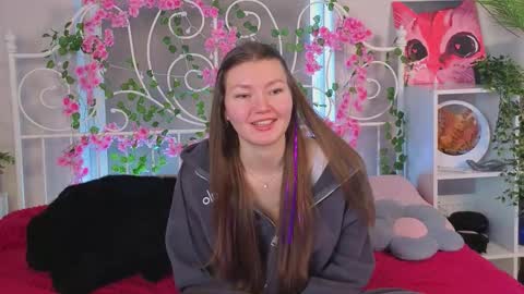 Snapshot of celineswiatkowski chatting on 02-18-26, 07:37 Nina online show from 02-18-26, 07:37