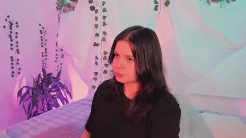 Snapshot of centaurigirls chatting on 01-15-26, 04:06 Hello guys my name is Sofi and Lizzie and Vanessa online show from 01-15-26, 04:06