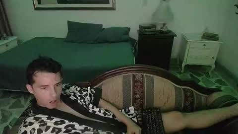 Snapshot of centurionjohnny chatting on 12-04-24, 01:03 centurionjohnny online show from 12-04-24, 01:03