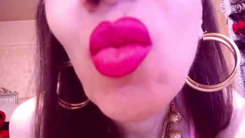 Cerise online show from 11-18-25, 12:49