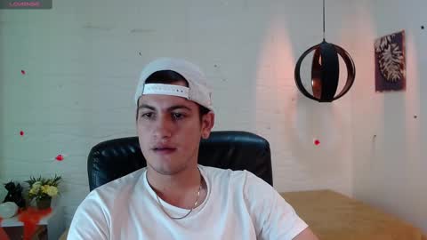 Snapshot of cerokershelby chatting on 12-18-24, 06:43 Ceroke online show from 12-18-24, 06:43