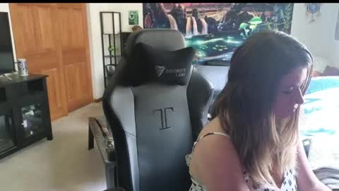 Marie online show from 04-14-26, 02:34