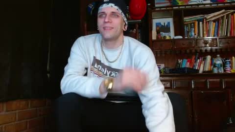 Snapshot of cguffey2284 chatting on 03-01-25, 03:10 cguffey2284 online show from 03-01-25, 03:10