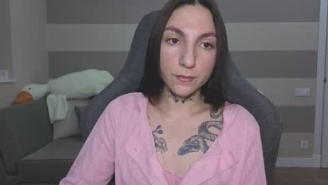 Kate online show from 11-25-25, 06:02