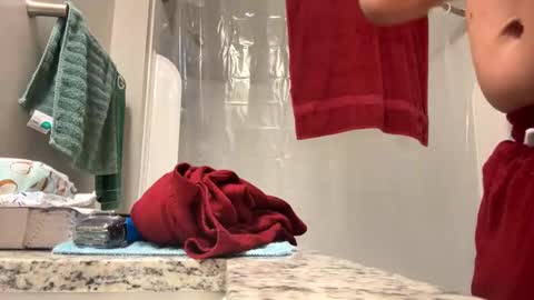 Chuck online show from 10-09-25, 03:32