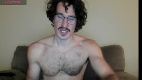 Snapshot of chadpowerz chatting on 09-17-25, 03:08 Lydong online show from 09-17-25, 03:08