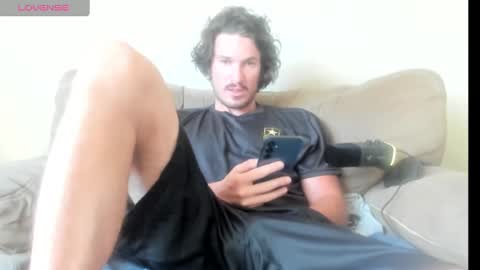 Snapshot of chadpowerz chatting on 09-27-25, 04:01 Lydong online show from 09-27-25, 04:01