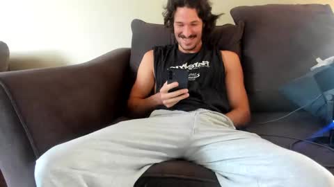 Snapshot of chadpowerz chatting on 11-04-25, 07:46 Lydong online show from 11-04-25, 07:46