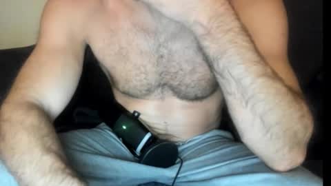 Snapshot of chadpowerz chatting on 11-26-25, 09:43 Lydong online show from 11-26-25, 09:43