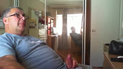 Chalky online show from 10-17-25, 05:43