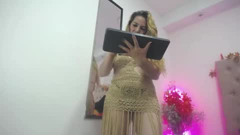 Charlotte Grey online show from 01-12-25, 05:34