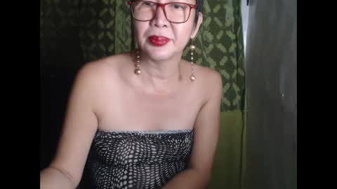 Snapshot of champaka123 chatting on 12-11-24, 07:09 champaka online show from 12-11-24, 07:09