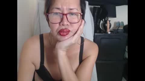 Snapshot of champaka123 chatting on 01-29-25, 06:43 champaka online show from 01-29-25, 06:43