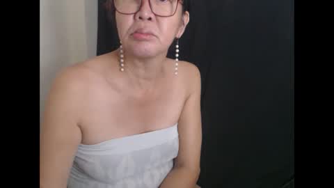 Snapshot of champaka123 chatting on 02-11-25, 10:15 champaka online show from 02-11-25, 10:15