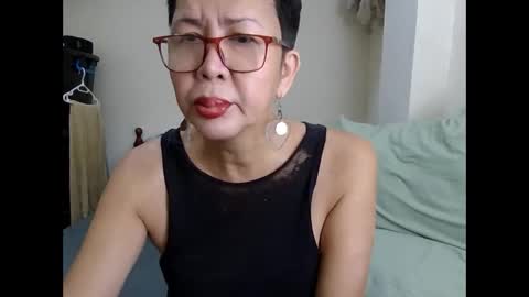 Snapshot of champaka123 chatting on 11-02-25, 12:24 champaka online show from 11-02-25, 12:24