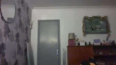 Snapshot of champers37 chatting on 12-17-24, 04:00 Champers online show from 12-17-24, 04:00