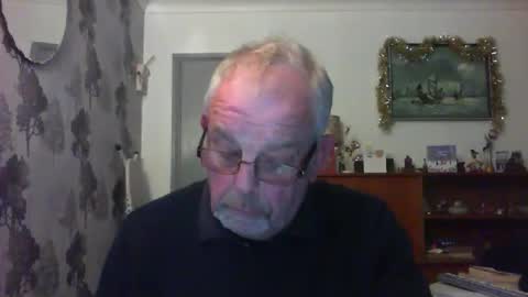 Snapshot of champers37 chatting on 12-18-24, 08:14 Champers online show from 12-18-24, 08:14