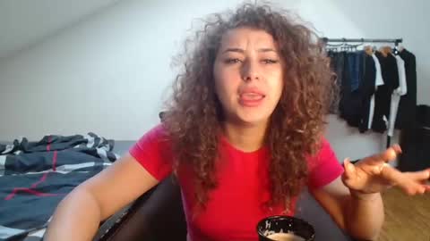 Stephanieblisss online show from 01-05-25, 10:32