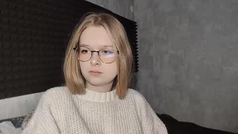 Lia online show from 02-24-26, 07:39